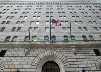 Trump Presses Fed to Slash Rates by One Point