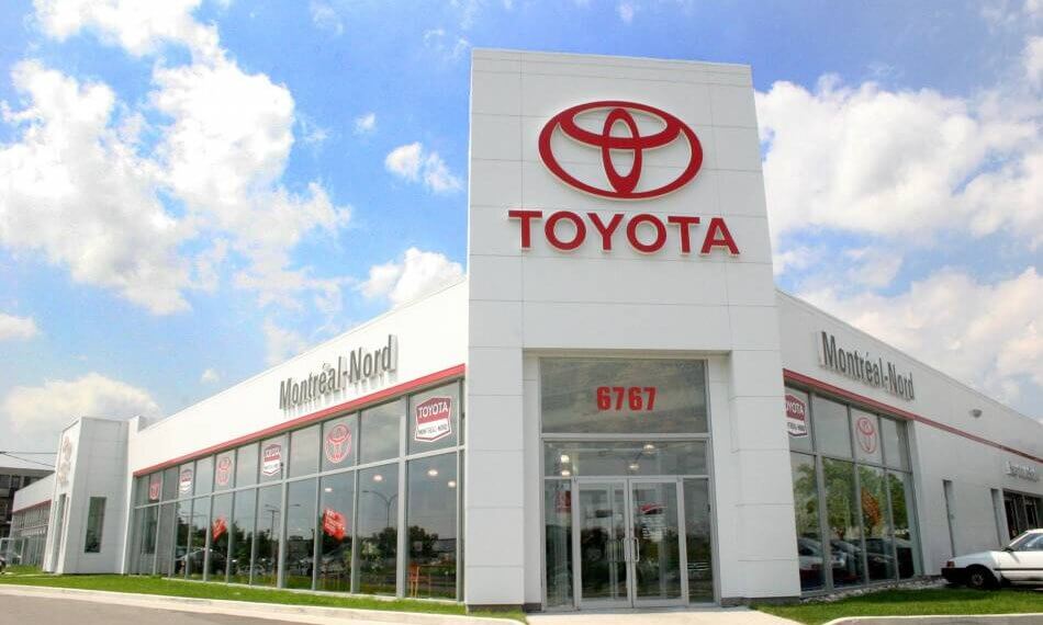 Toyota Industries Shares Slide as Buyout Offer Disappoints