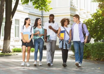 Millions See Credit Scores Drop as Student Loan Collections Resume