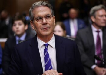 US Treasury’s Bessent Urges China to Honor Trade Pledges