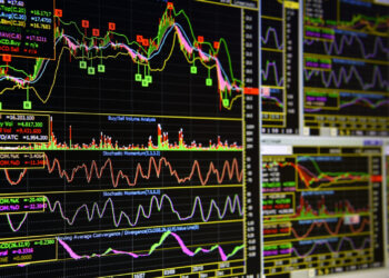 Tariff Fears Drive Record Inflows to Money Market Funds