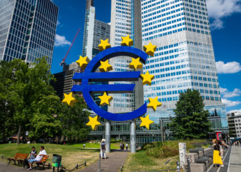 European Central Bank Cuts Interest Rates to 2%