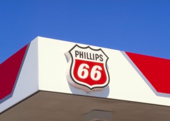 Phillips 66 Surpasses Profit Forecasts on Refining Strength