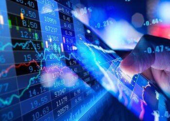 Stock Market Outlook Clouded by Tariffs, Earnings Uncertainty