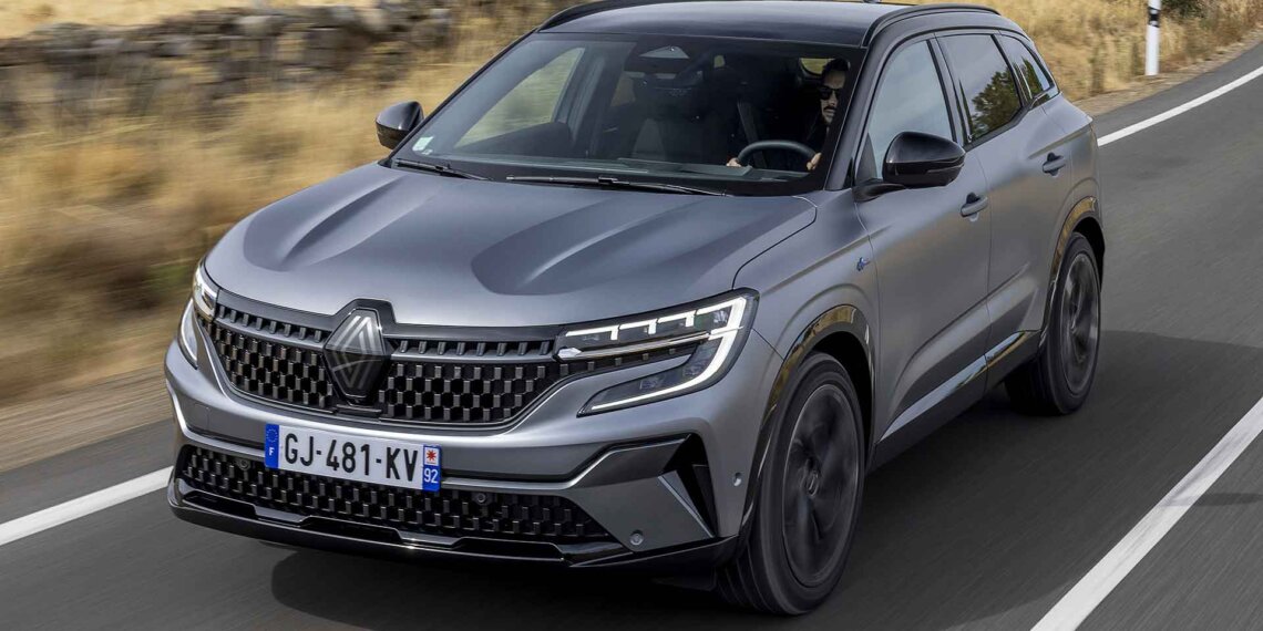 Renault Slashes Forecast, Appoints Interim CEO Amid Sales Weakness