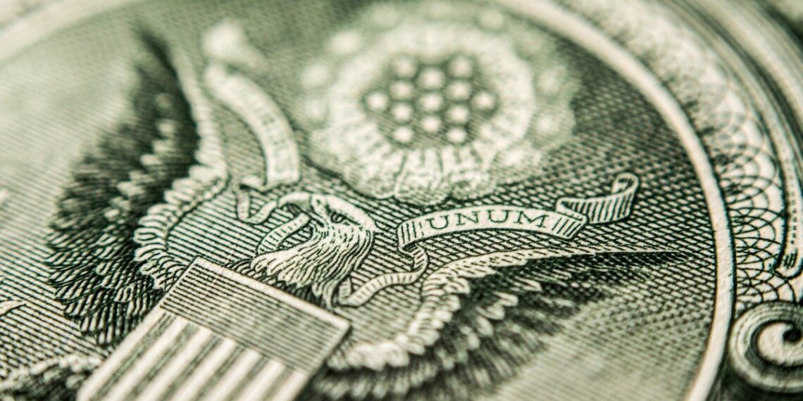 Dollar’s Reserve Share Falls as Euro Gains Ground